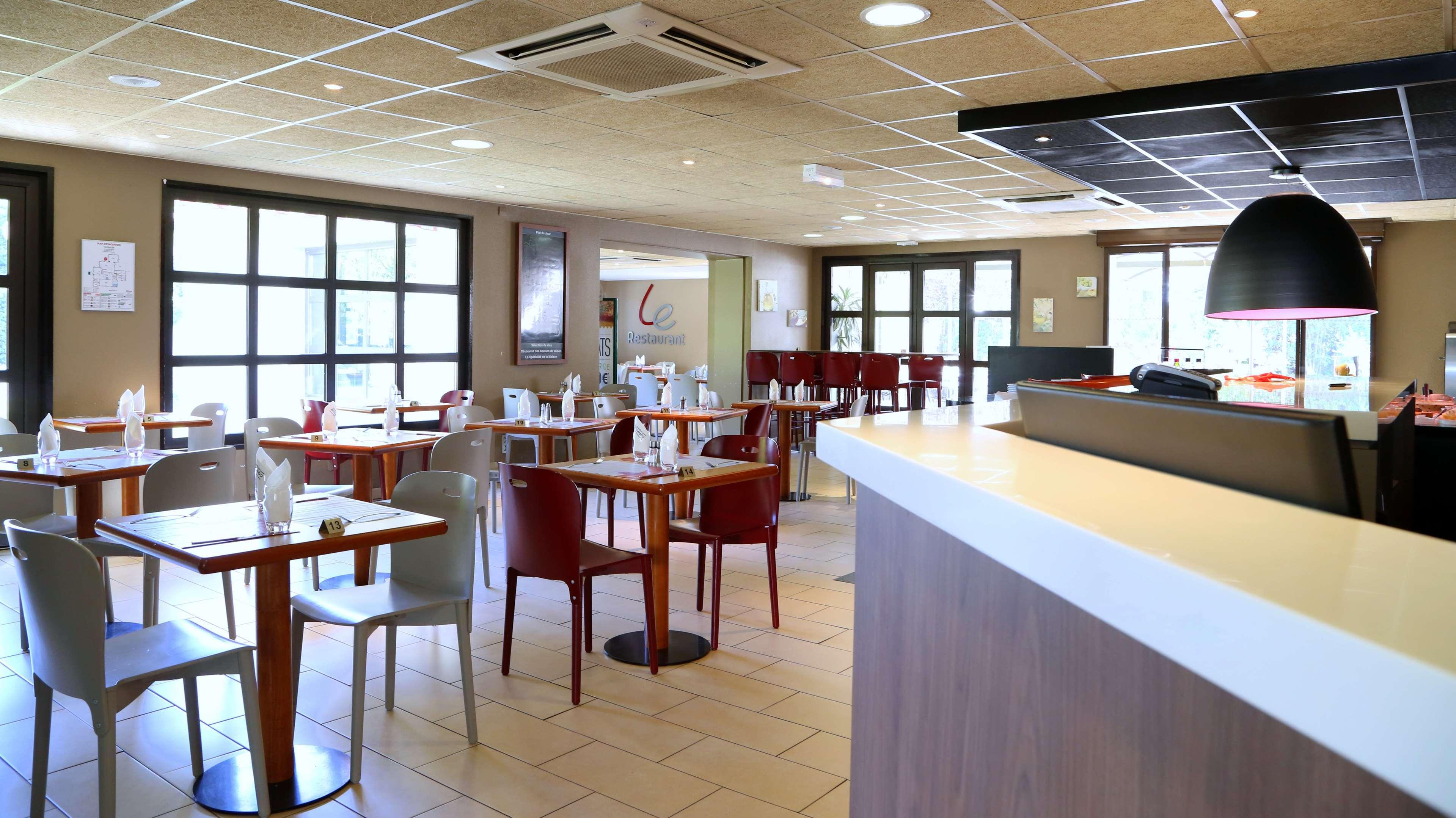 西普罗旺斯地区艾克斯康铂酒店 外观 照片